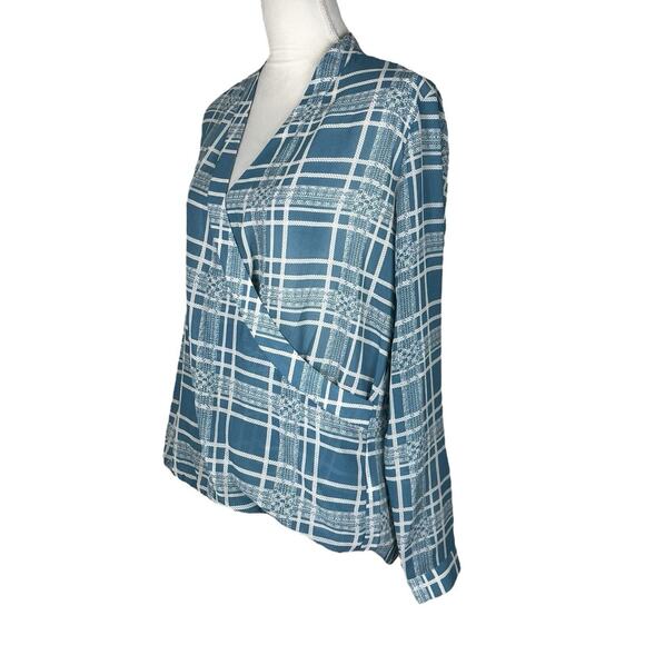 Cabi Style 3068 Windowpane Faux Wrap Blouse Blue White Top Size Medium - Picture 5 of 7